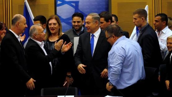 مسؤولون كبار في الليكود يعدون انقلابا على نتنياهو