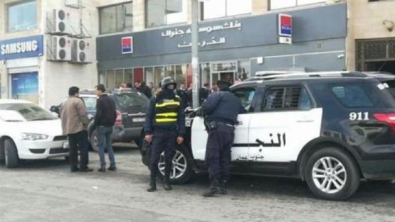 سطو مسلح على بنك وسرقة 53 دينارا