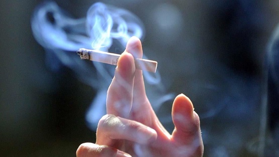 قانون أمريكي يرفع سن المدخين إلى 21 عاماً