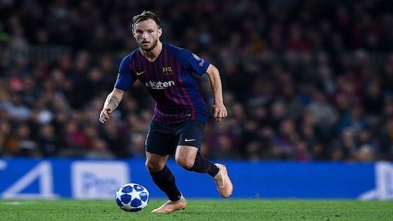 انتر ميلان يفاوض برشلونة على صانع ألعابه