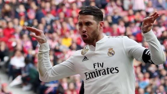 راموس يتسفز جماهير أتلتيكو مدريد.. صورة