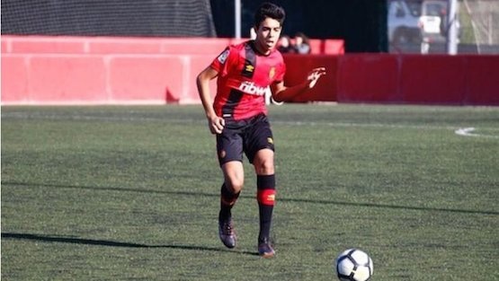 برشلونة يتعاقد مع موهبة مغربية