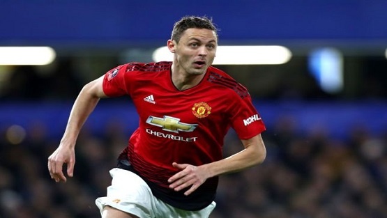 مدافع مانشستر يونايتد يحدد هدف فريقه الأبرز هذا الموسم