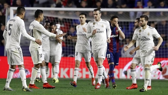 ريـال مدريد يتمسك بنجومه