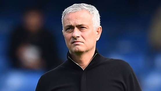 من الفريقيّن اللذين رشحهما مورينيو للتتويج بدوري الأبطال؟