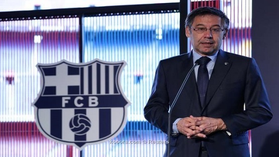 رئيس برشلونة سعيد بالمهمة التي أنجزها دي يونغ