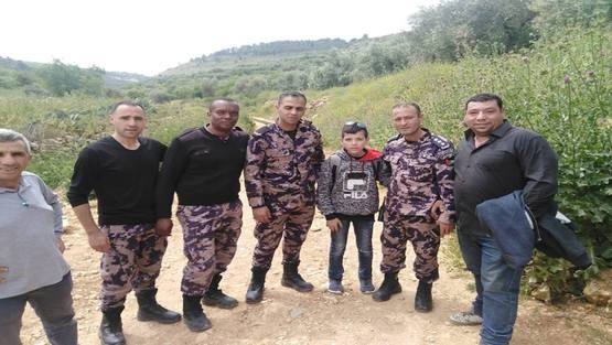 في رام الله.. طفل يهاتف الدفاع المدني لأنه ضائع