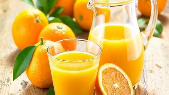 ماذا يحدث بعد ساعتين من تناول عصير البرتقال؟