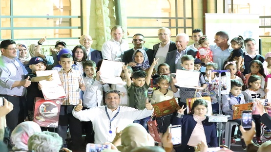 مستشفى المطلع يحتفل للسنة الثالثة على التوالي بتخرج طلبة مدرسة الإصرار(1)