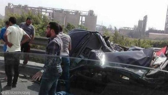 مصرع 14 مصرياً بسبب انفجار إطار حافلة