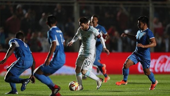 ميسي يقود الأرجنتين لاكتساح نيكاراغوا ودياً