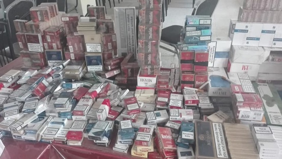 ضبط منشطات جنسية وبضائع مهربة في الخليل