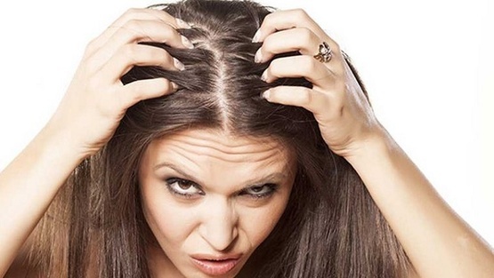 طرق علاج قشرة الرأس