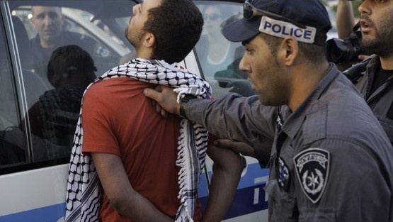 الاحتلال يعتقل شابين من القدس