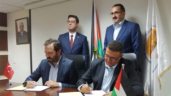 كهرباء القدس توقع اتفاقية لشراء الطاقة من مجموعة زورلوا التركية