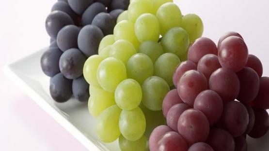 العنب يحارب سرطان البنكرياس