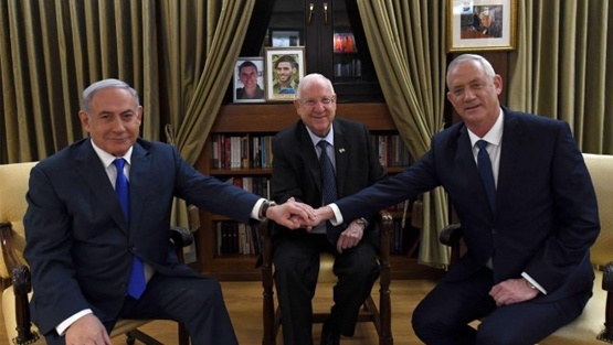 أزرق أبيض يشترط تفكيك كتلة اليمين للتفاوض مع الليكود