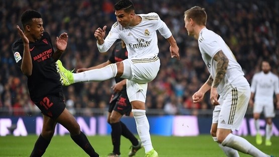 ريال مدريد ينتزع صدارة الليغار مؤقتا