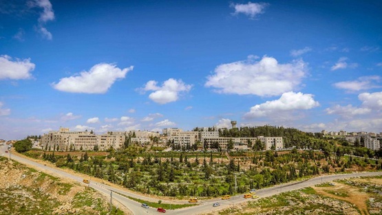 6300 طالب/ة من جامعة بيرزيت يستفيدوا من برنامج المنح الدراسية