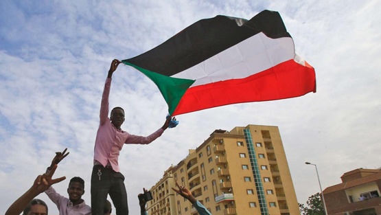 ترامب: سنرفع السودان من قائمة الإرهاب مقابل تعويضات