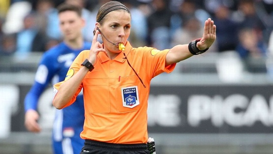 لأول مرة.. تعيين حكم إمرأة لقيادة مباراة في دوري الأبطال