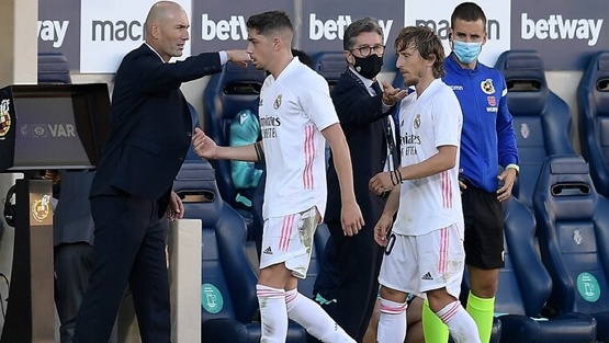 بعد الخسارة أمام فالنسيا.. ريال مدريد يخسر جهود فافيردي لشهر