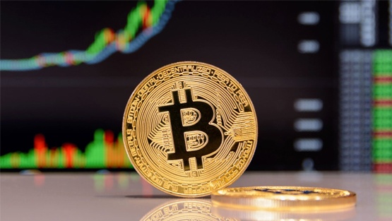 سعر البيتكوين يتجاوز 23 ألف دولار