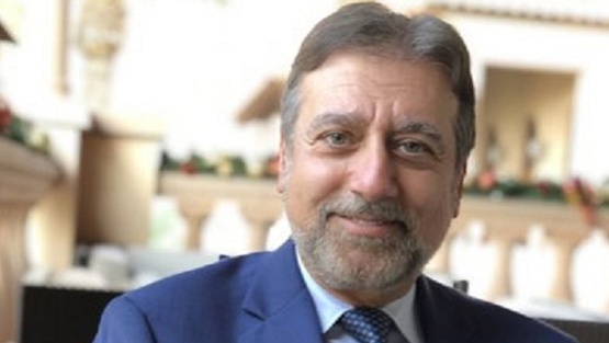 أول حاخام للجالية اليهودية في الإمارات ولد بلبنان