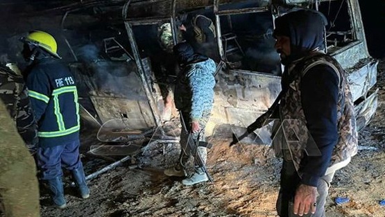 سوريا: قتلى وجرحى بهجوم على حافلة قرب دير الزور