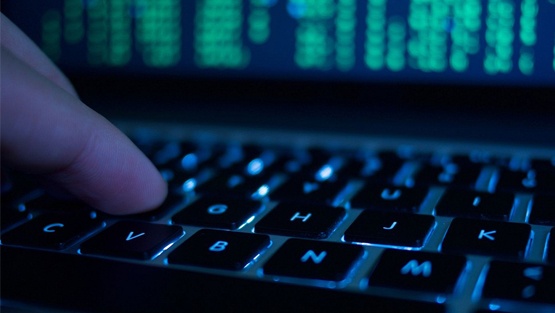التحقيق في هجوم إلكتروني برعاية حكومية على وزارتين أمريكيتين