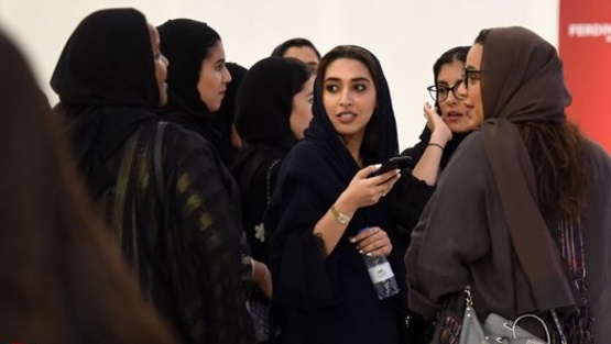 زوجة بن سلمان تظهر لأول مرة في حدث عام