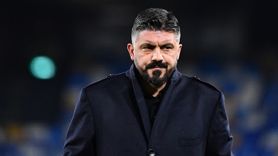 مدرب نابولي: سنتصدى لبرشلونة بـالدروع والخوذات