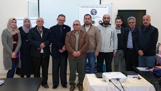 الجامعة العربية الأمريكية تخرج دورة التحكيم والعقود بنسختها الثانية