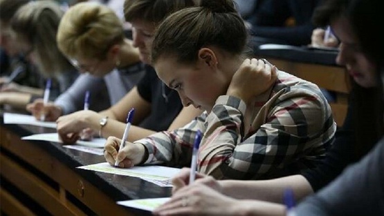 الذهاب إلى الجامعة يضيف 1.37 عام إلى متوسط العمر المتوقع