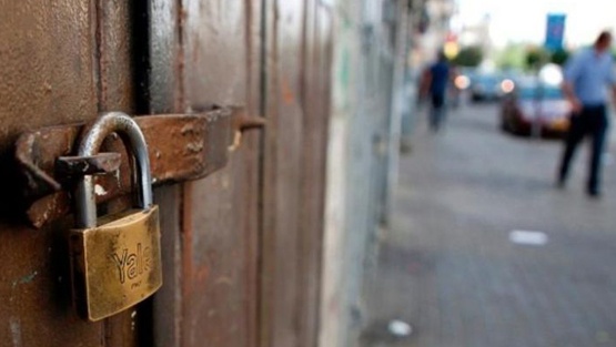 اغلاق 14 مقهى وصالة رياضية في جنين
