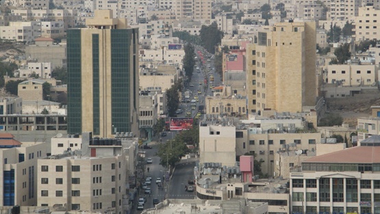 محافظ الخليل يقرر إغلاق صالات الأفراح والدواوين والمتنزهات العامة