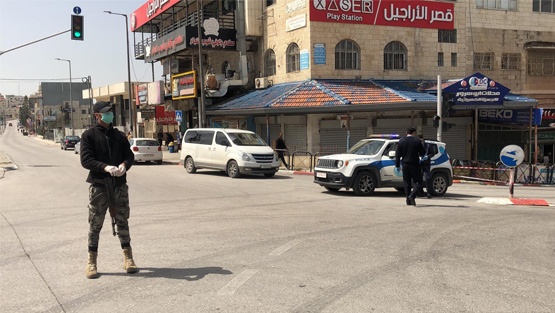 اغلاق 7 محلات والقبض على 10 أشخاص مخالفين في جنين