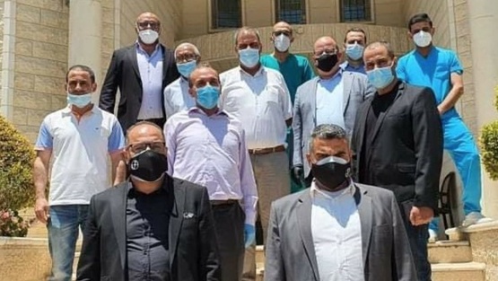 مجموعة القدس للمستحضرات الطبية تقدم الدعم لبلدية تفوح والعائلات المصابة فيها