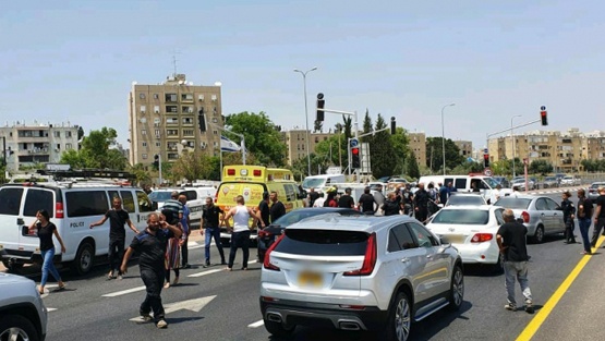 مقتل 3 شبان عرب في جريمة إطلاق نار باللد