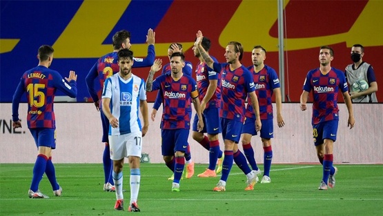 برشلونة يطيح بجاره إسبانيول من الليغا