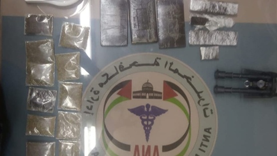 الشرطة تضبط نصف كيلو مخدرات بمنزل في الخليل