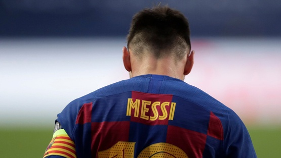 ميسي ينفذ تهديده ويؤكد تمسكه بالرحيل عن برشلونة