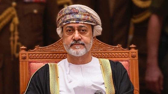 سلطان عمان يصدر 28 مرسوماً لإعادة هيكلة الوزارات