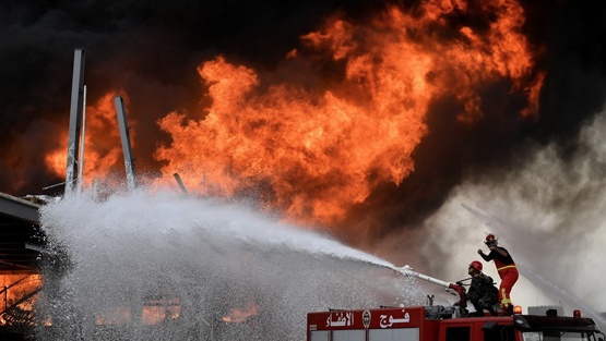 مسؤول لبناني يكشف سبب حريق مرفأ بيروت الثاني