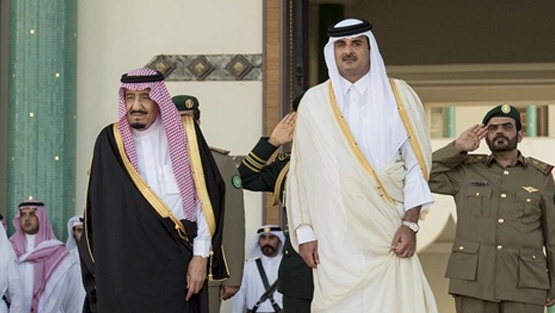 أمير قطر سيحضر القمة الخليجية في السعودية