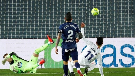 بثنائية في مرمى فيجو.. ريال مدريد يستعيد صدارة الليغا