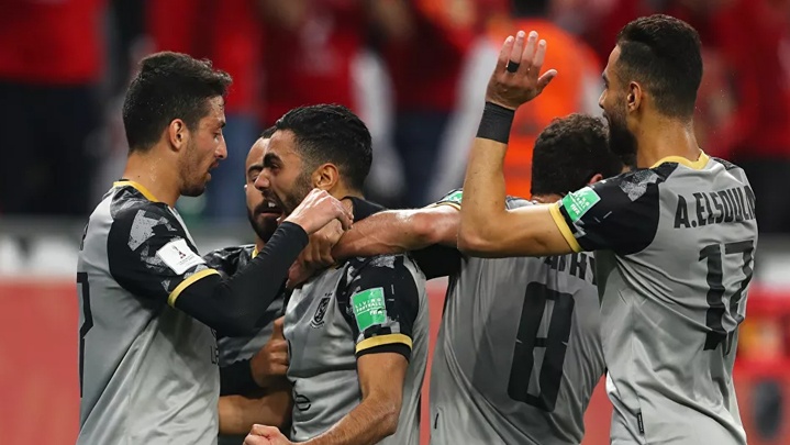 "فيفا" يعاقب الأهلي المصري في كأس العالم للأندية