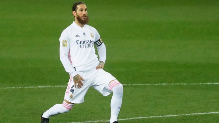 راموس يحسم أمره بشأن تجديد العقد مع ريال مدريد