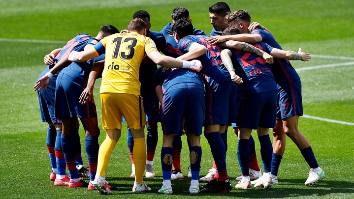 اتلتيكو مدريد يتمسك بالصدارة بفوزه على التشي