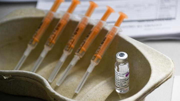 بريطانيا.. وفاة 7 أشخاص تلقوا لقاح أسترازينيكا بجلطات دموية
